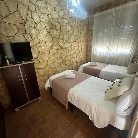 Colosal Piscina Villa